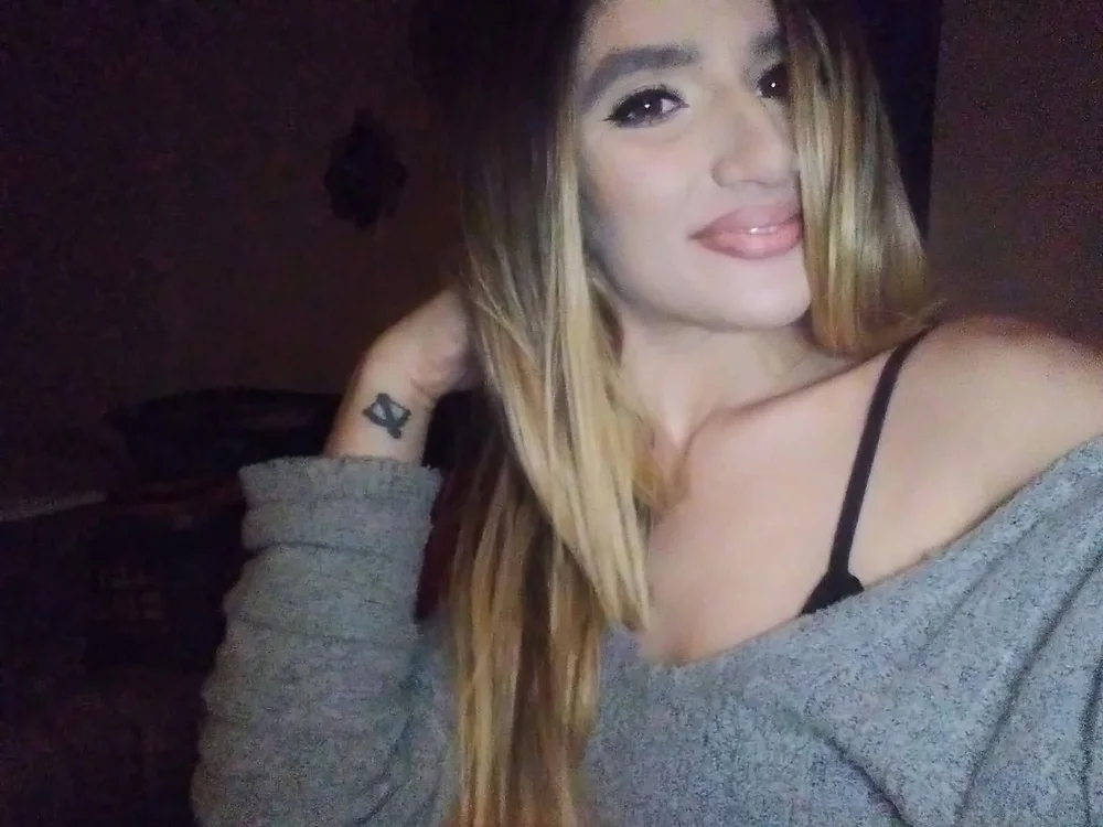 Cocolushhciouss' Offline XXX Chat