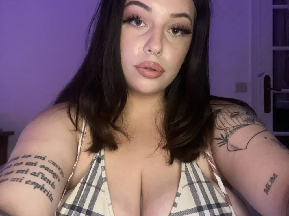 Chatroom XXX hors ligne de milkyhonybaby