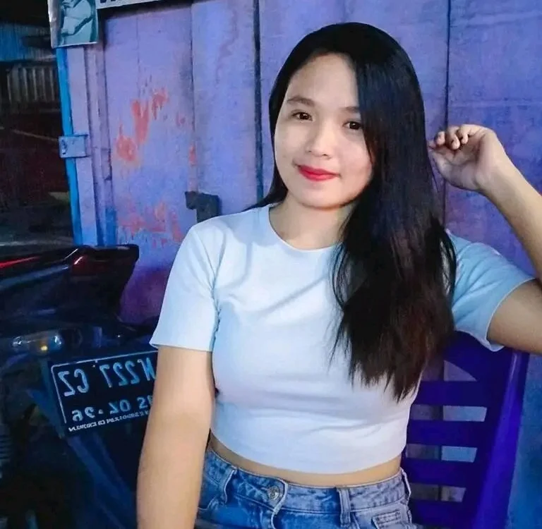 ayuna02's Offline Chat Room