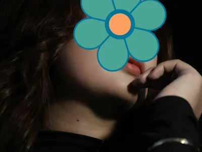 Julie-Rosee - Girl 