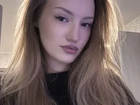 Heilagr live cam model