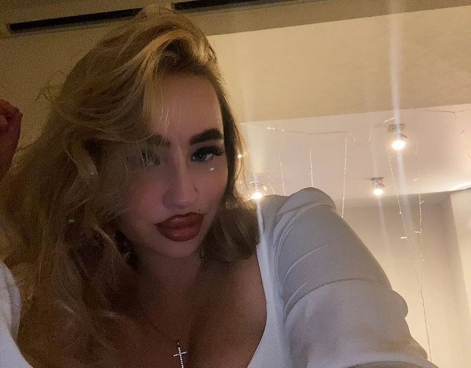 Ava_Collins' Offline XXX Chat