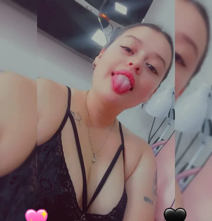 Mia_2304 offline chatrum