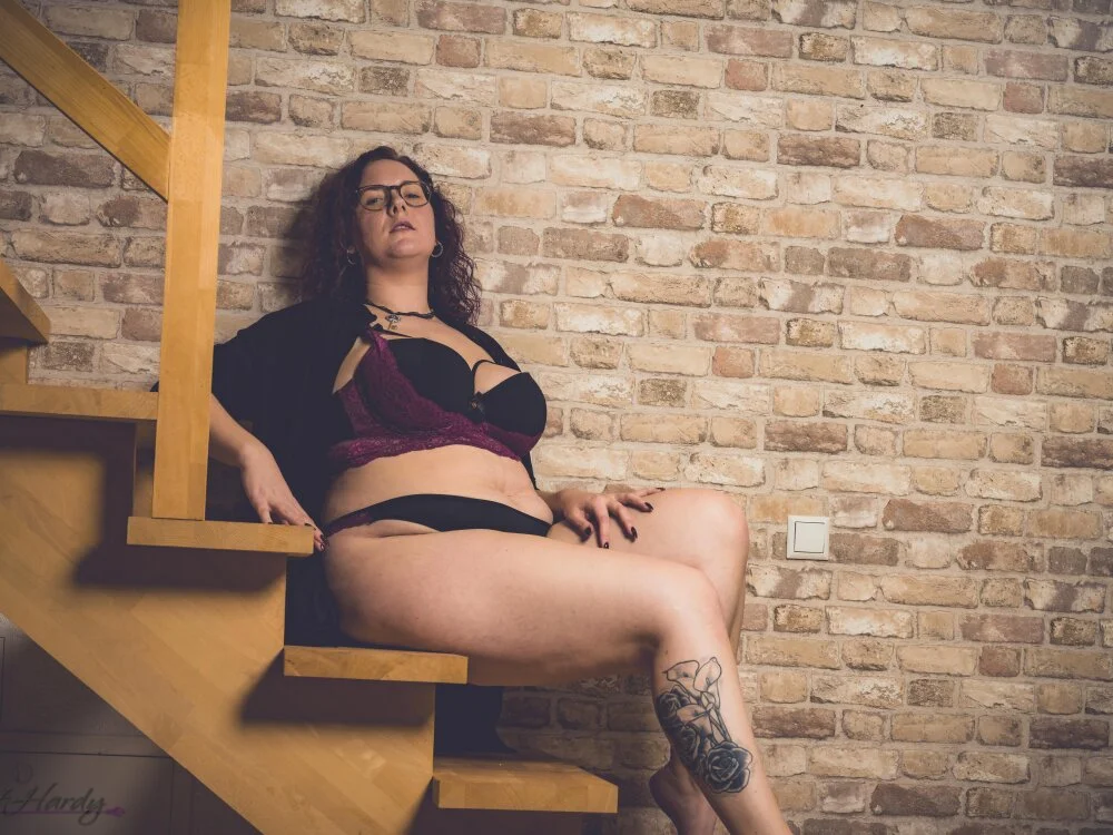 LizzHardy's Offline XXX Chat