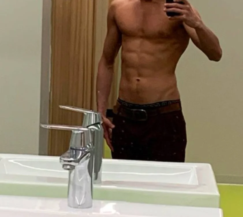 XEdward_RobertsonX offline chatrum