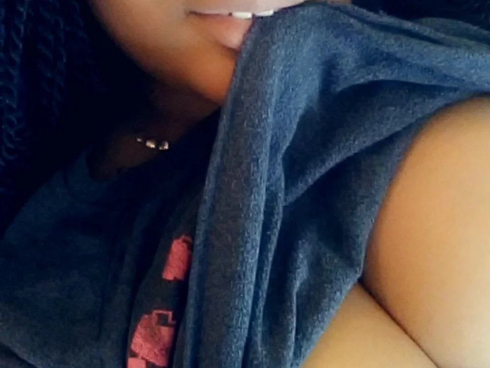 Caramel_kitten's Offline XXX Chat