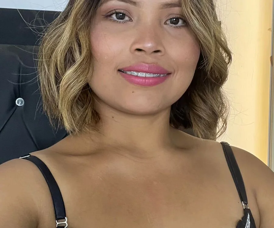 francesca_foxxx offline XXX-chat