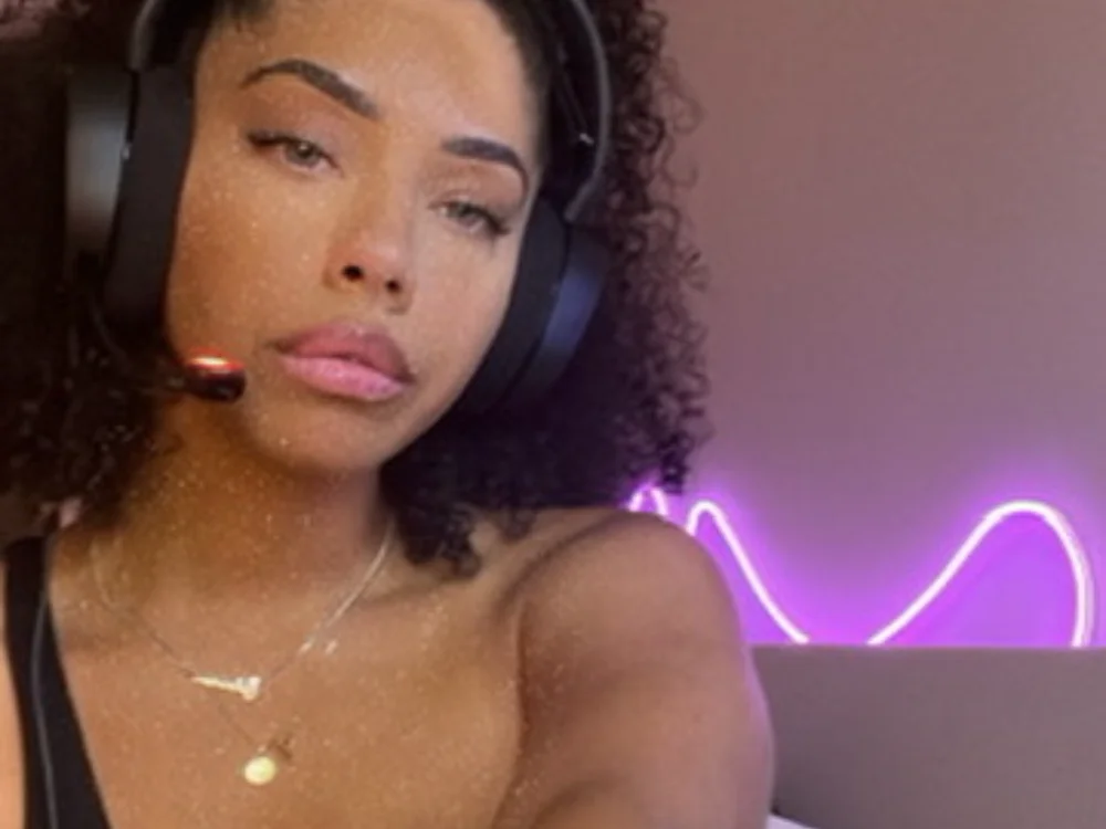 muvazees' Offline Chat Room