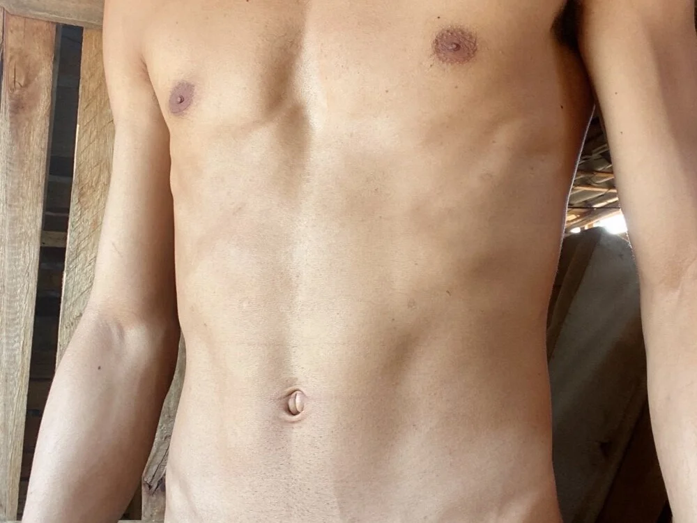 rocchw Offline XXX-Chat