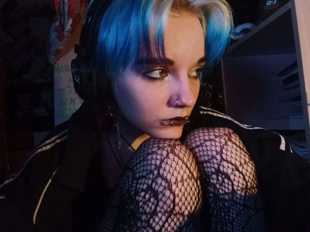 Helen__Woods offline chatrum