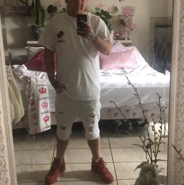 jamesybooy Offline XXX-chat