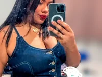 LynnaGG live cam model
