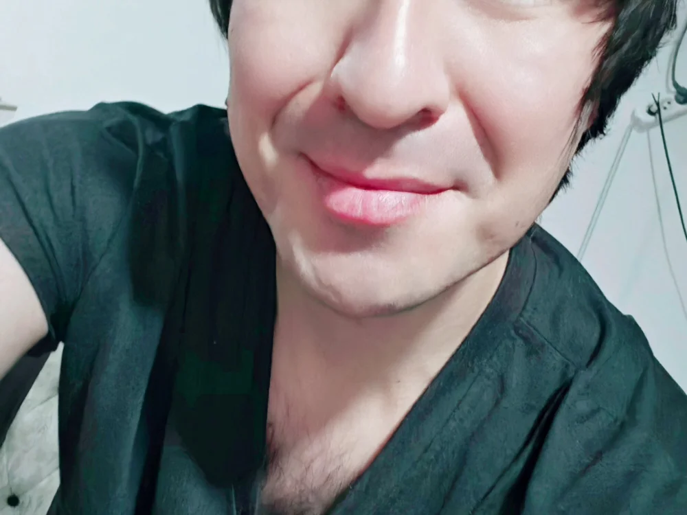 AcceptableExpert47's Offline Chat Room