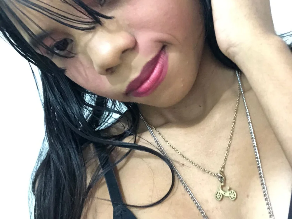bettany-G's Offline XXX Chat