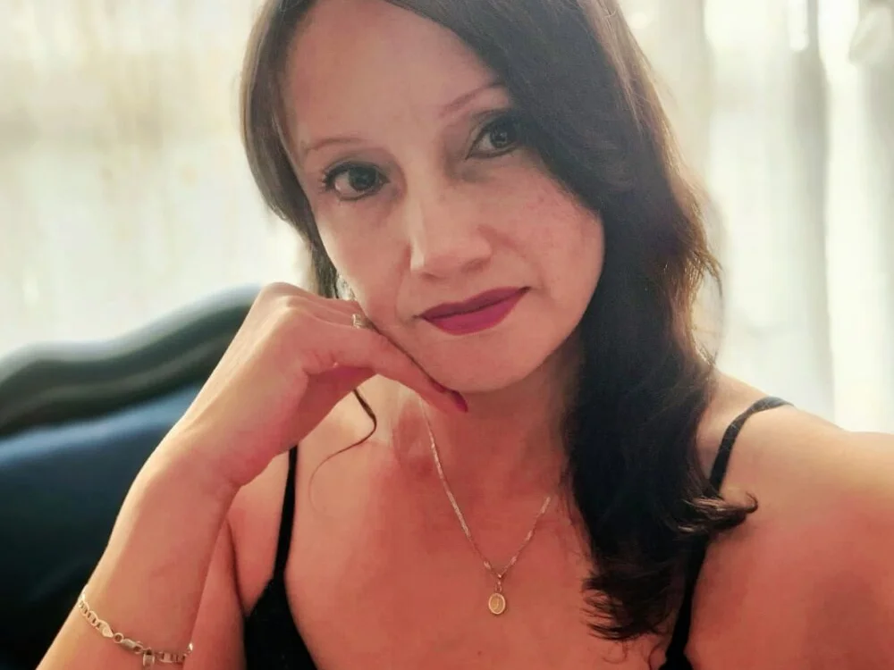 Evelynn_sexy1's Offline XXX Chat