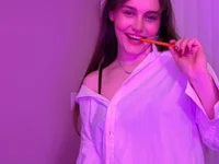 julia4thewin Chat XXX in diretta