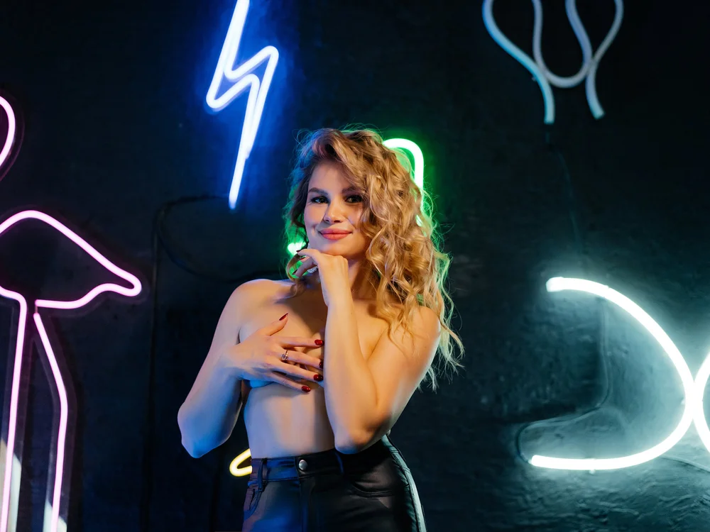 JenniferMills' Offline XXX Chat