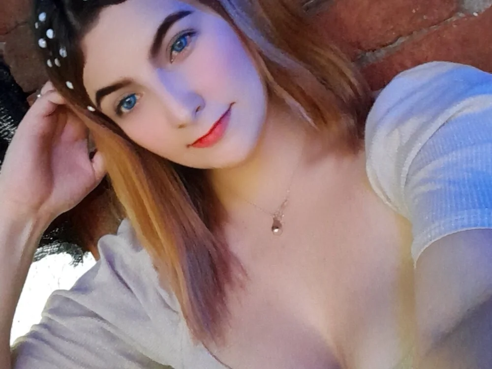 Cindy2922's Offline Chat Room