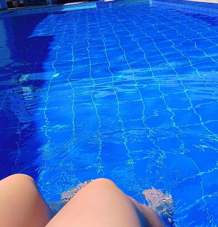 merlinaadams_ Adlı Modelin Çevrimdışı XXX Sohbeti
