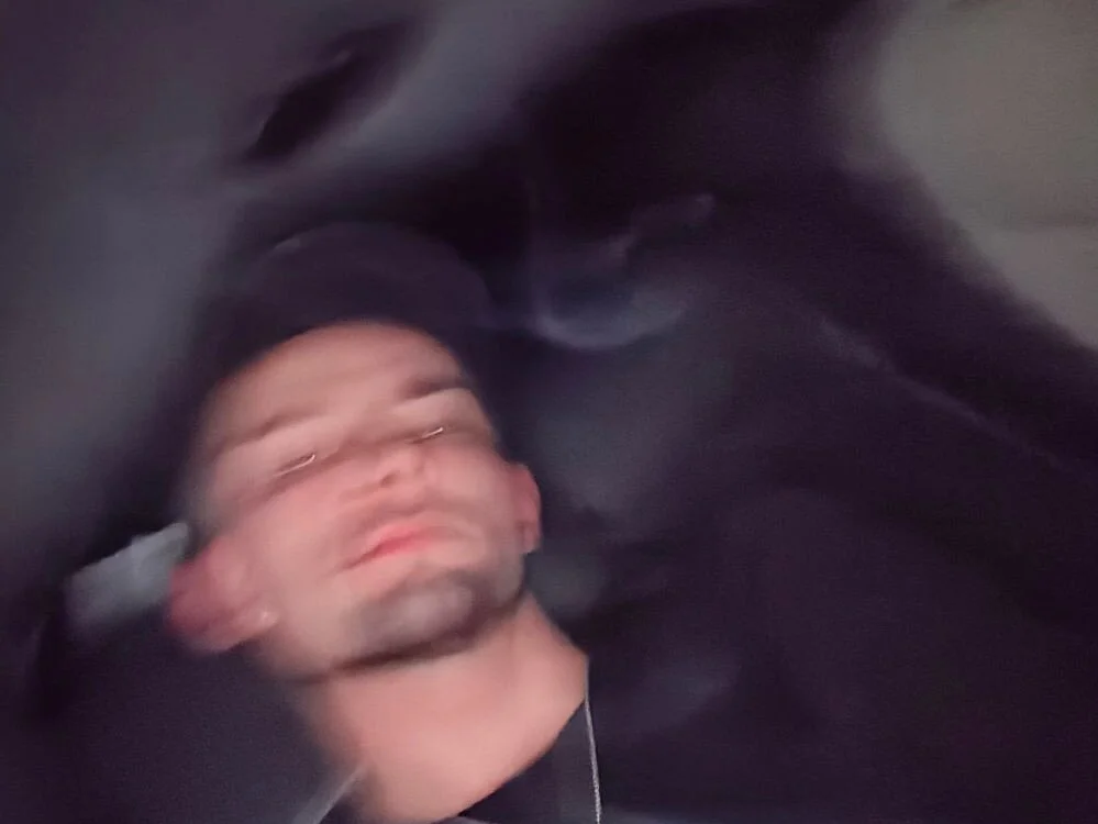 AndrewTheo1 – Offline XXX chat