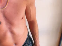 Milanese22's webcam live show