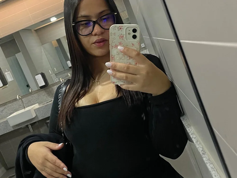 sophiabr69's most recent online preview