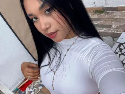 KiaraVixenn - Girl 
