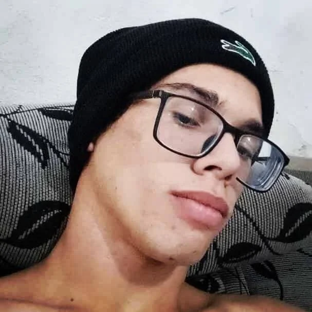 Neves18d's Offline Chat Room