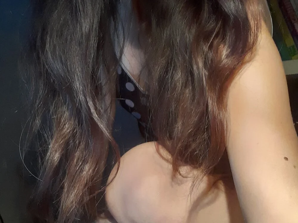 AliceisHome অফলাইন XXX চ্যাট