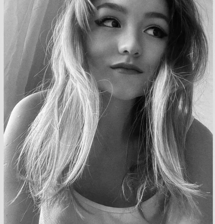 asami_wang's Offline XXX Chat