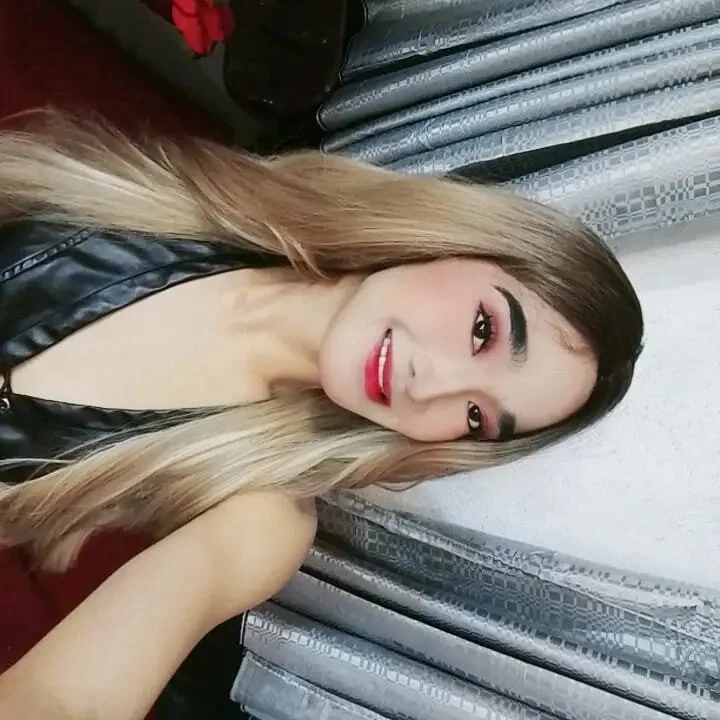 lhexiecollins' Offline XXX Chat