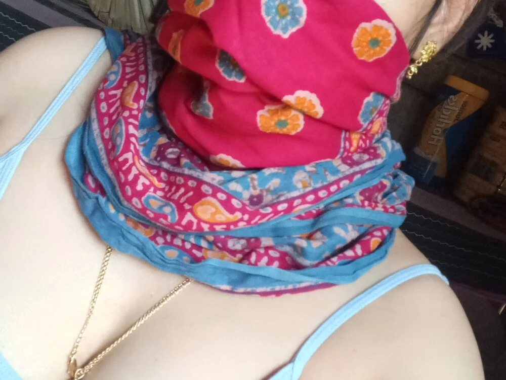 دردشة Hot_Jara الجنسية دون اتصال