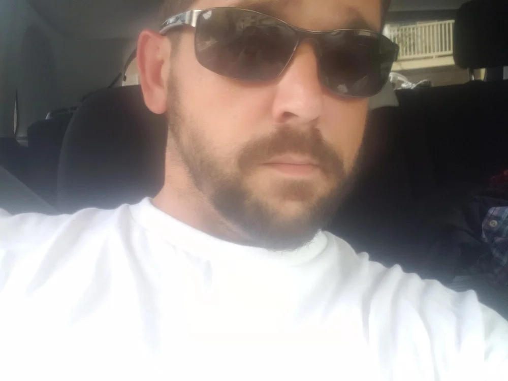 Zeazy555 offline chatrum