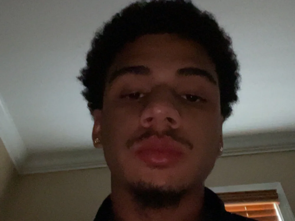 ynteli_'s Offline XXX Chat