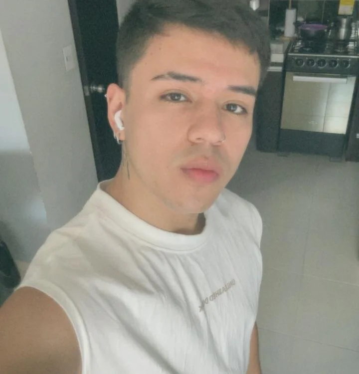 Tuenkim_ Offline XXX-chat