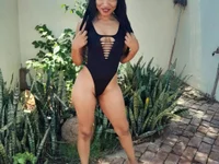 دردشة SexyPettiteDonna الجنسية المباشرة