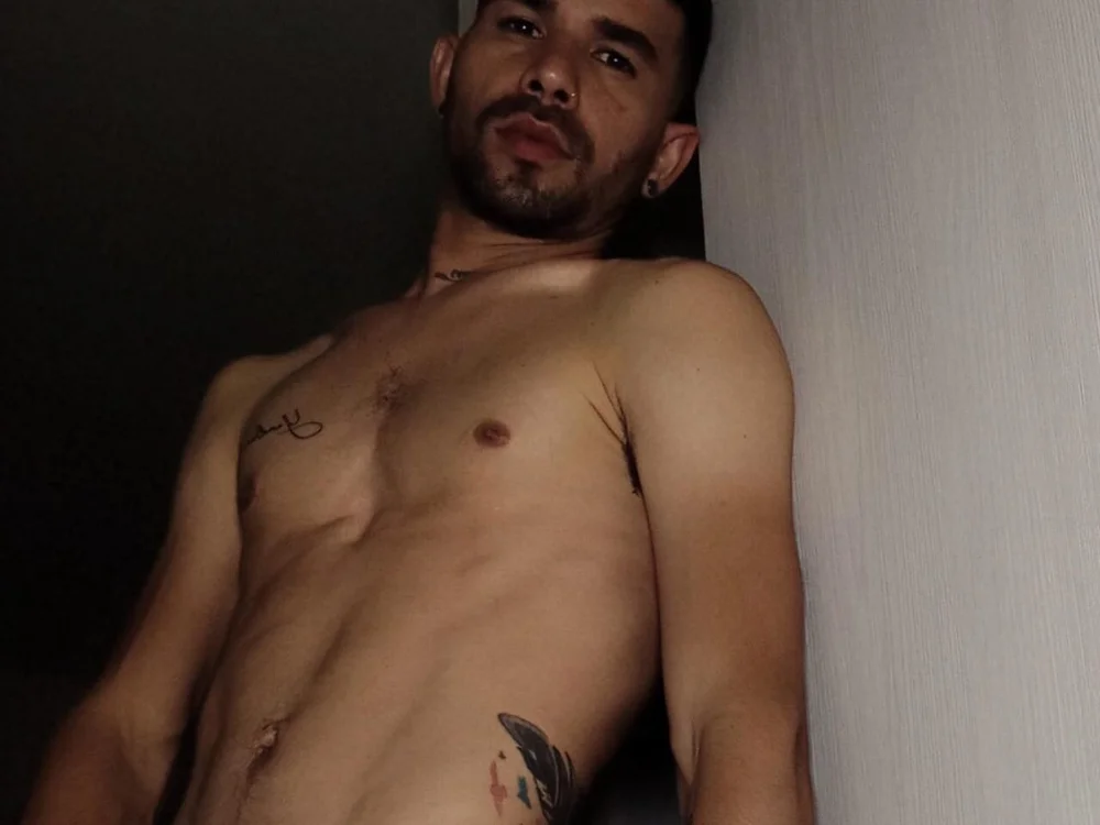 Adonis_10inches offline chatrum