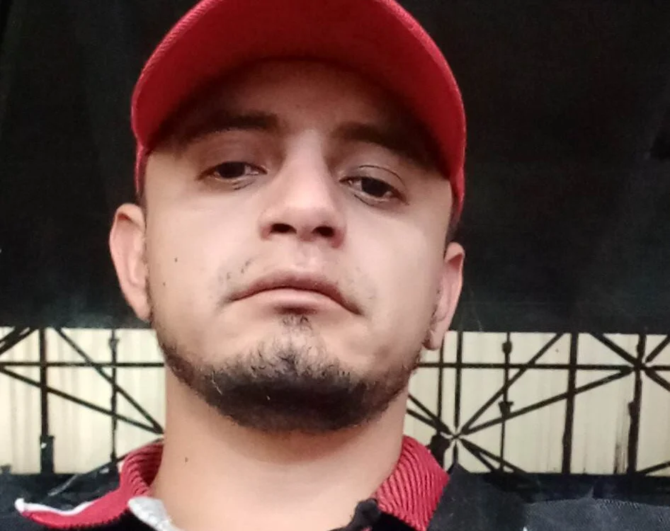 SebasHorny238 offline chatrum