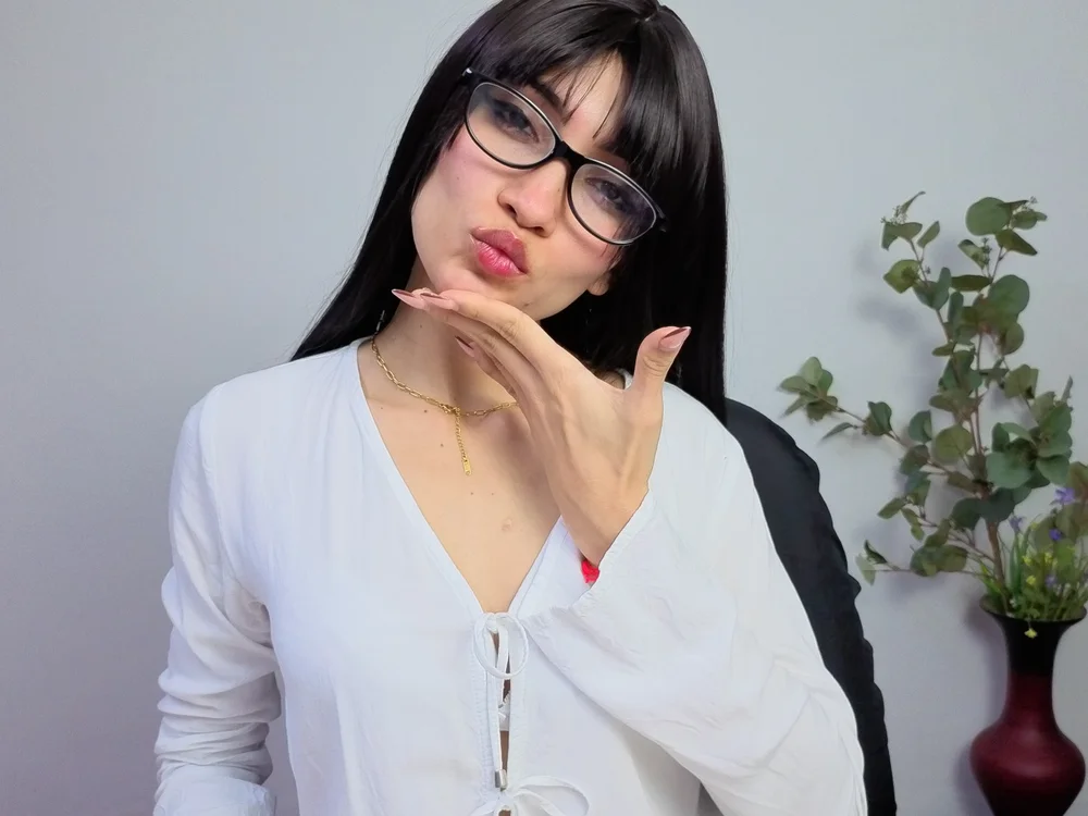 chloehanna's Offline XXX Chat