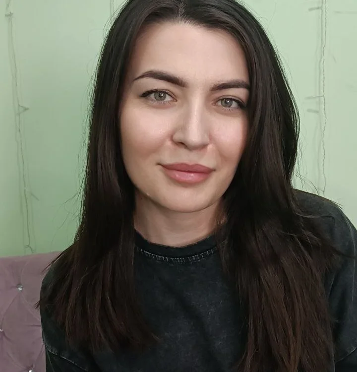 Katty_Gray's Offline Chat Room