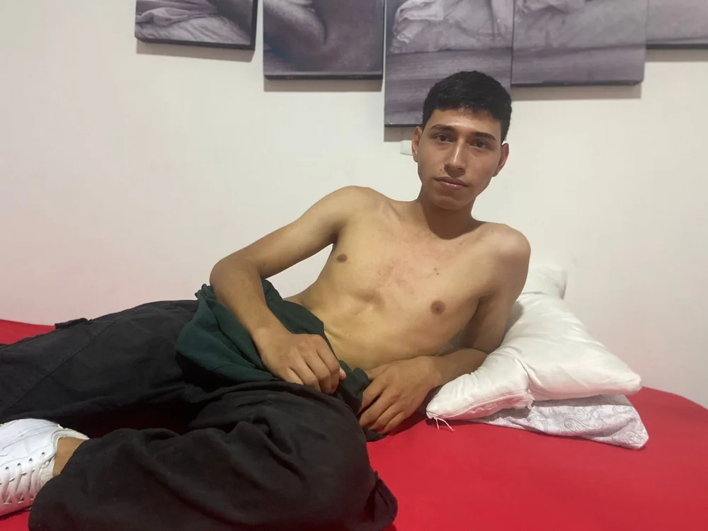 hotboy_1724_ offline chatrum