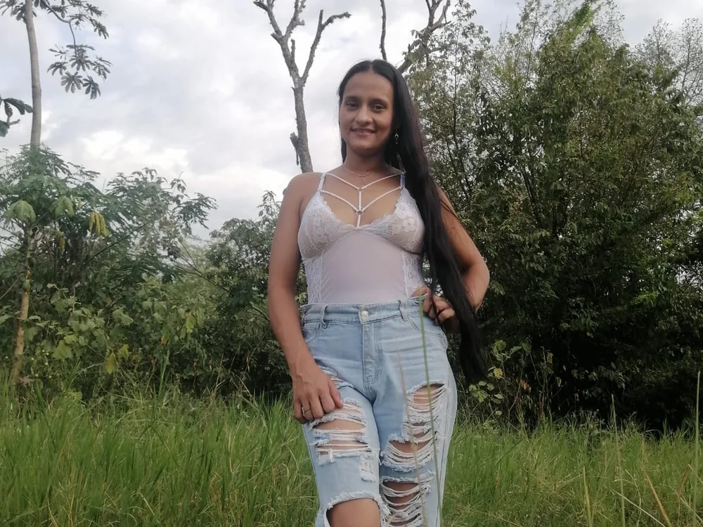 isabella_smith24's Offline XXX Chat