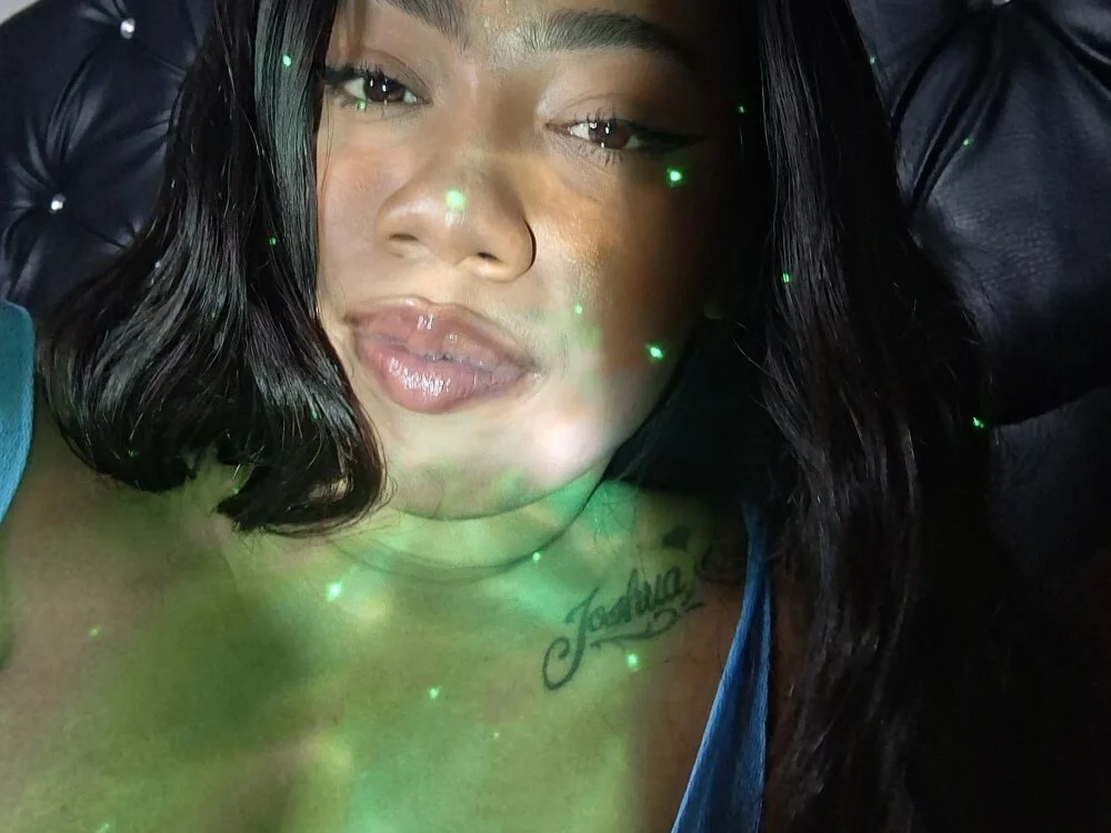 Naomi_jhonson's Offline XXX Chat