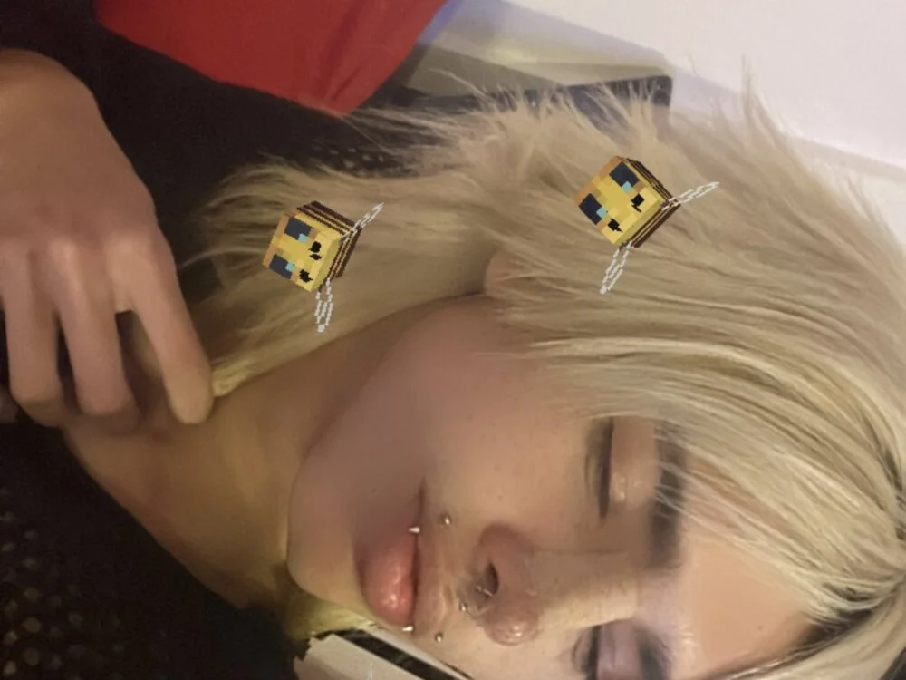 santy-kitty Adlı Modelin Çevrimdışı XXX Sohbeti