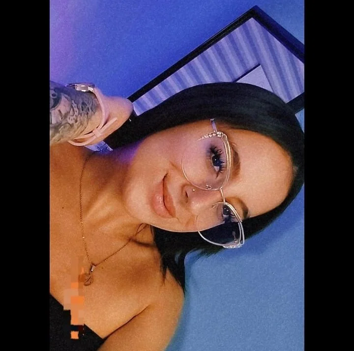 IsabellaRousset's Offline XXX Chat