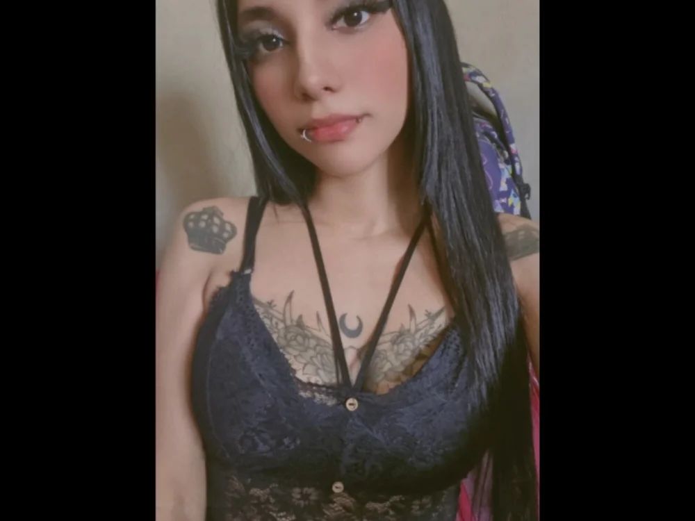 MorriganX's Offline Chat Room