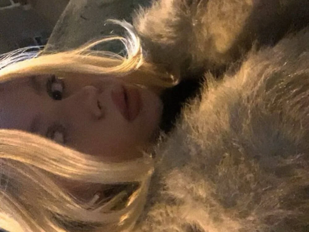 Monisees Obrolan XXX Offline