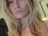 missymilf's Offline Chat Room