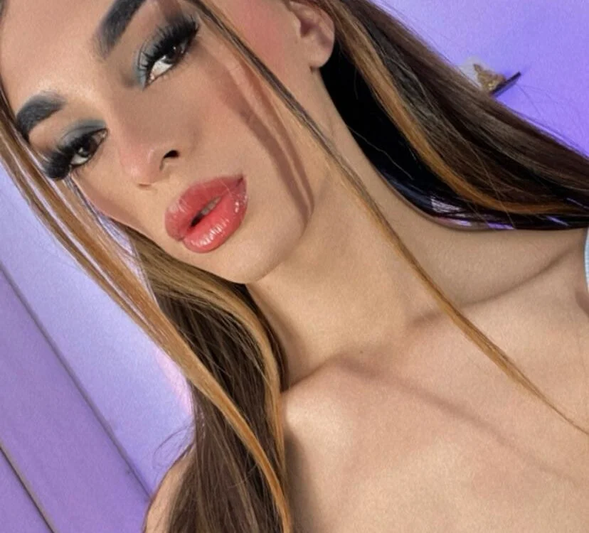 isa-gomez Adlı Modelin Çevrimdışı XXX Sohbeti