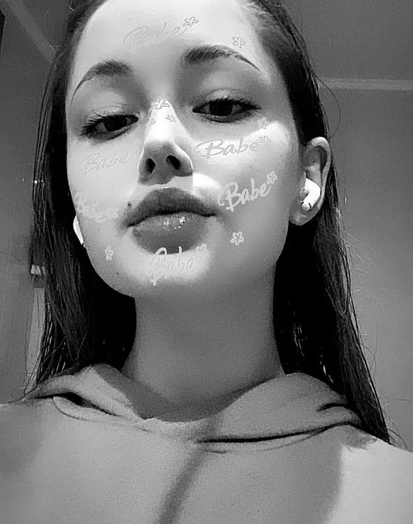 Angel_hotyy offline XXX-chatje